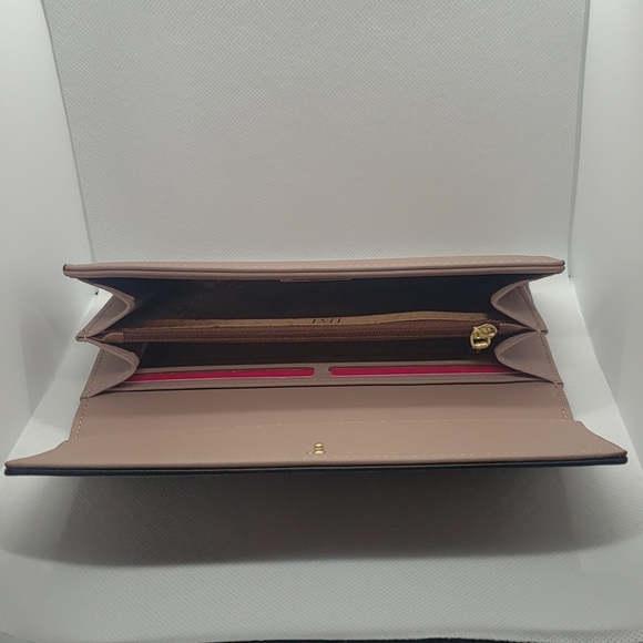 Mauve Wallet - Picture 4 of 5